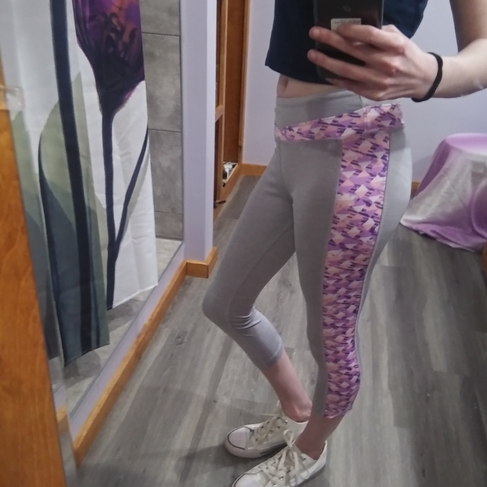 Girls exersise capris never worn